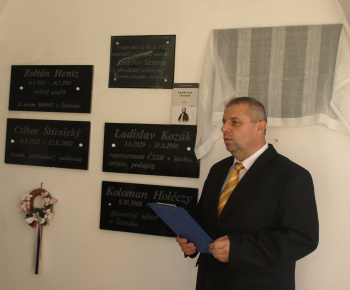 Odhalenie tabule Szontághovi