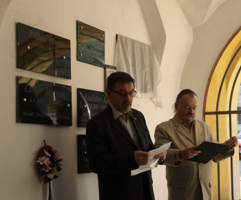 Odhalenie tabule Szontághovi
