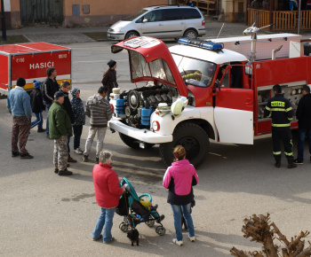 Odovzdávanie hasičského vozidla
