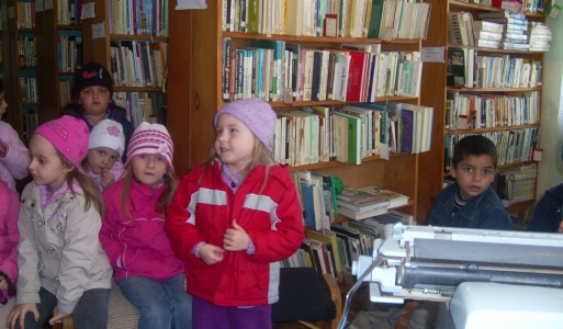 Deti MŠ v knižnici 